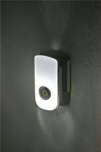 Voor de schuur,tuinhuis en kinderkamer is deze nachtlamp-accu-zaklantaarn met beweging detector een uitkomst,hij gaat aan als je binnen komt.Iets van de hond opruimen buiten? zaklamp werkt altijd 