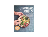 Met Circular Chefs wordt de lezer geïnspireerd en gestimuleerd om klimaatvriendelijk(er) te koken met recepten van: Joris Bijdendijk, Samuel Levie, Freek van Noortwijk